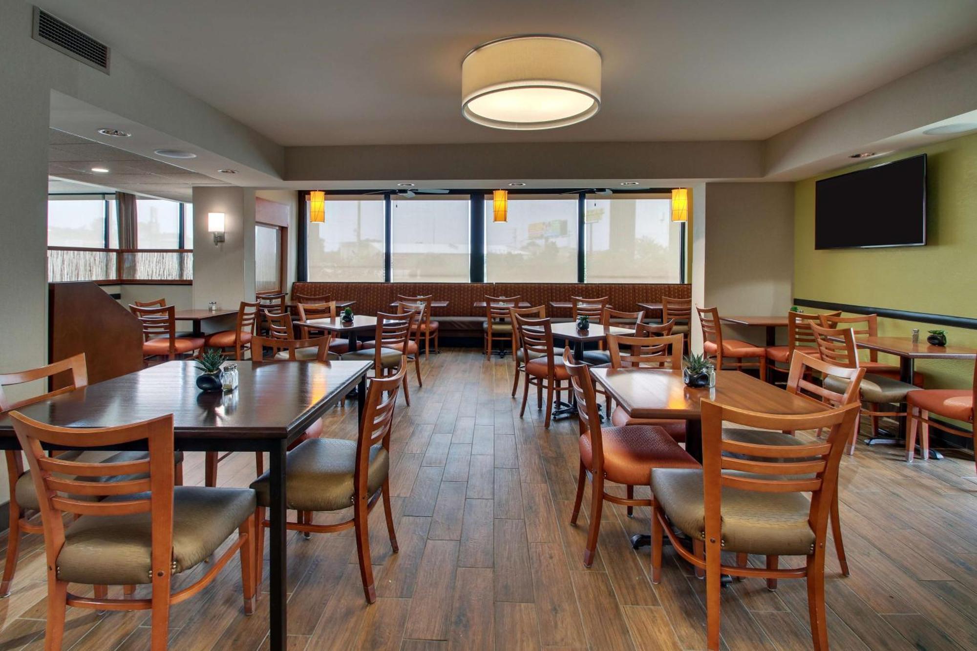 Drury Inn & Suites Bowling Green Exterior photo